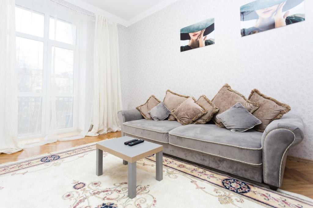 Apartment Lenina 3 Минск Екстериор снимка